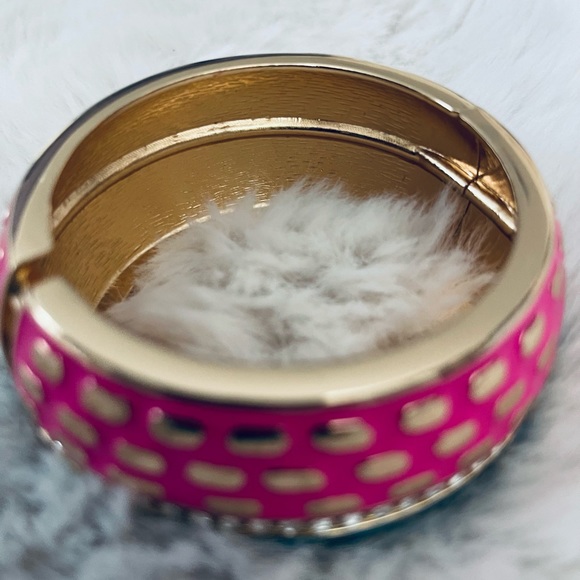 Color block gold colored cuff bracelet - Picture 10 of 12